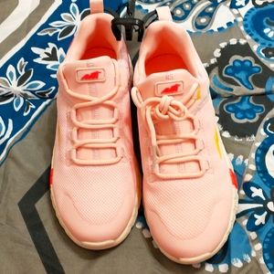 Ladies avia size 7 and 1/2 tennis shoe pink two tone new with tags